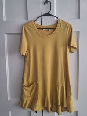 LOGO by Lori Goldstein Mustard Short Sleeve Tunic with Ruffle Hem